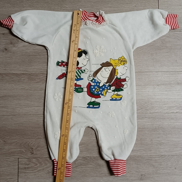 ⛸️ ❄️ Vintage Peanuts One Piece ❄️ ⛸️ - Picture 6 of 9